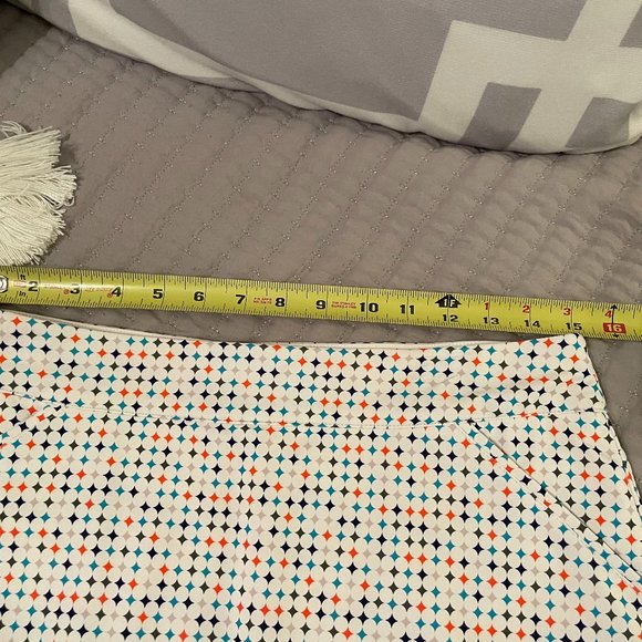 Peter Millar Women's Performance Alice Petal Hem White Multi color Golf Skort M - Picture 10 of 11